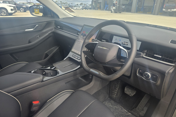 2026 Jaecoo J5  Summit SUV Image 11