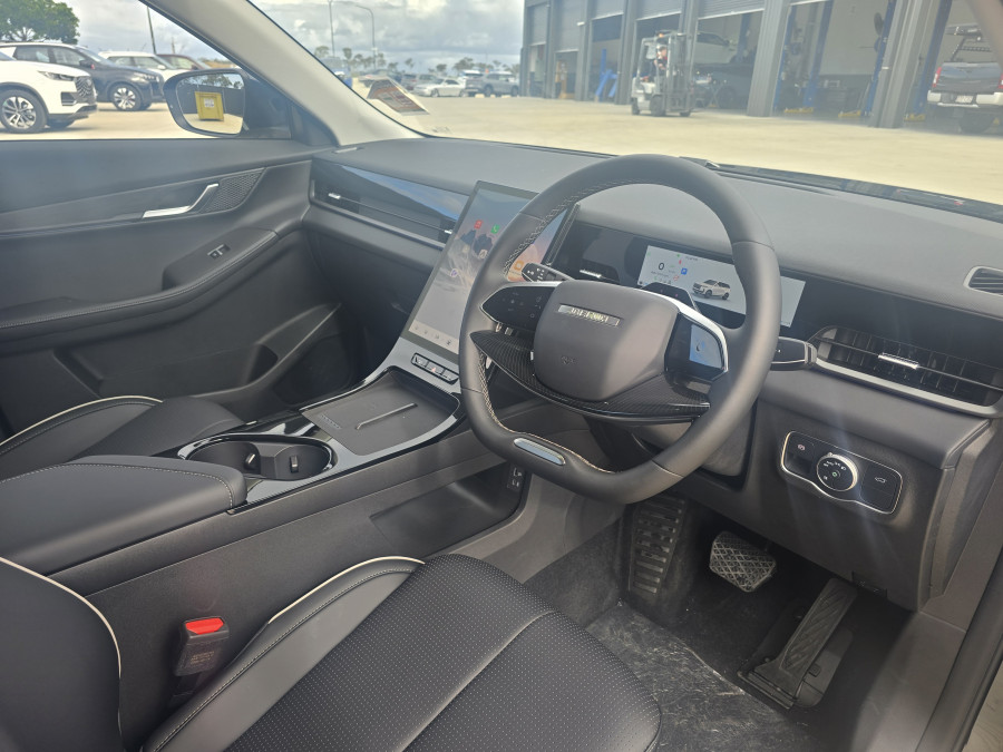 2026 Jaecoo J5  Summit SUV Image 11