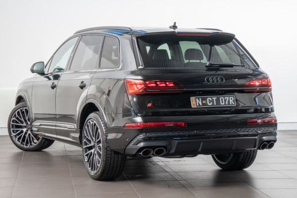 2025 Audi SQ7 4M TFSI SUV image 2