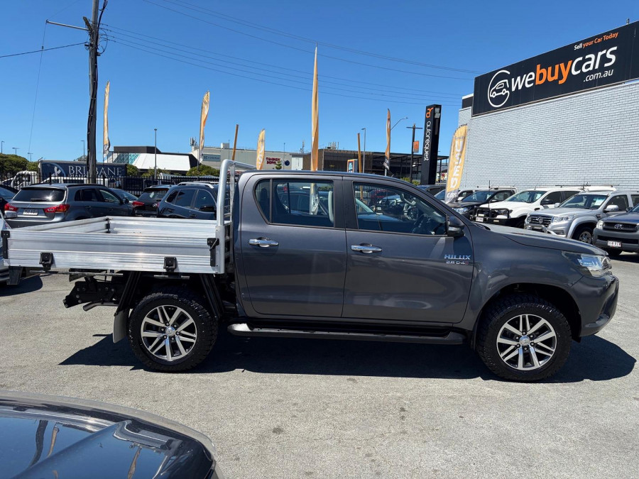 2017 Toyota HiLux  SR Double Cab Pick Up Image 7