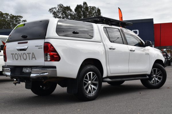 2018 Toyota HiLux  SR5 Double Cab Pick Up Image 5
