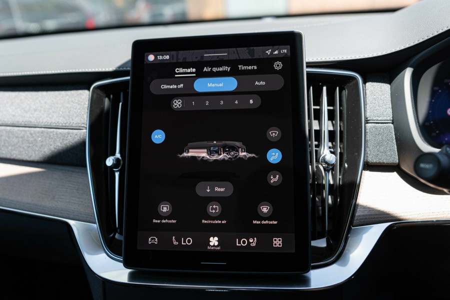 2025 MY26 Volvo XC90 L Series Plus T8 Plug-in Hybrid Dark SUV Image 26
