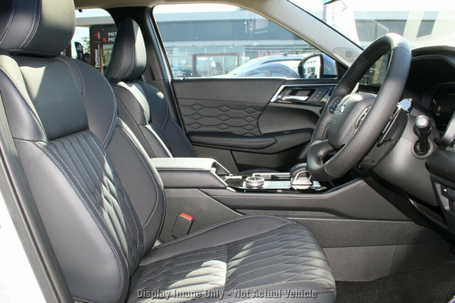2025 Mitsubishi Outlander ZM Exceed SUV Image 8