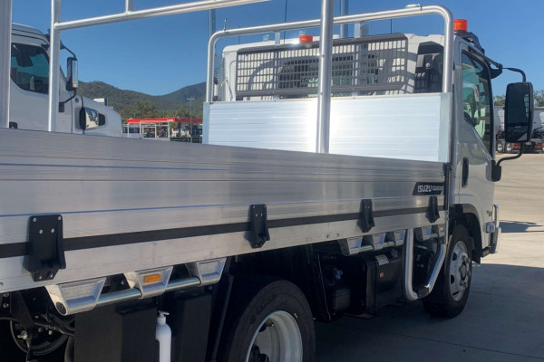 2025 Isuzu  NPR 45/65-175 MT D28 TRADE TRADEPACK Tray Image 5