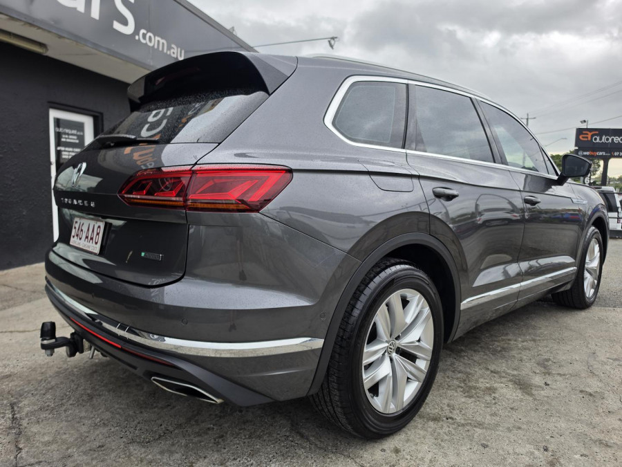 2020 Volkswagen Touareg CR 190TDI Adventure SUV Image 9