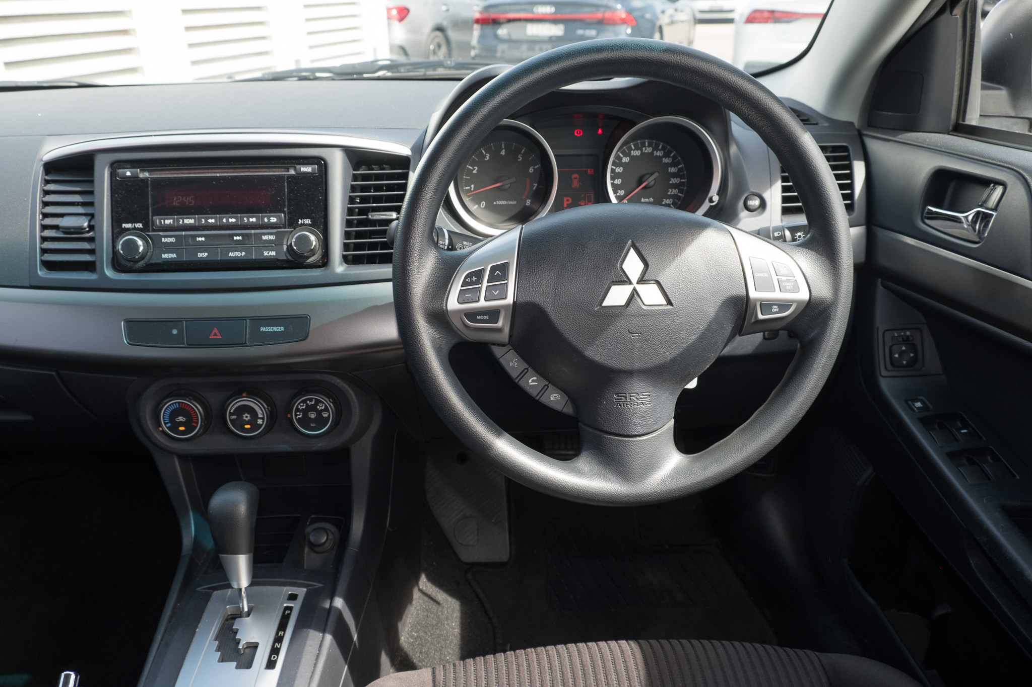 2013 Mitsubishi Lancer Image 16