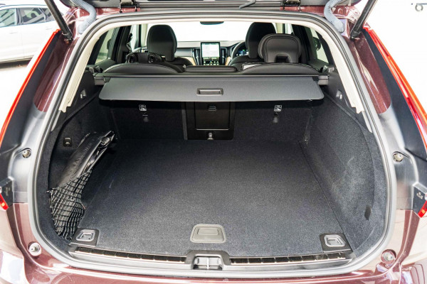 2026 Volvo XC60 UZ Plus B5 Bright SUV Image 8