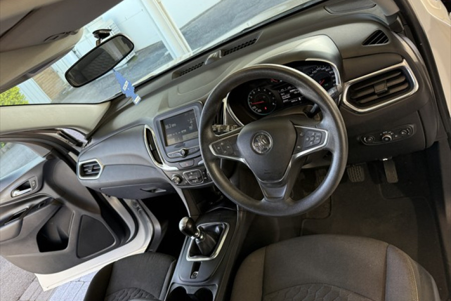 2018 Holden Equinox EQ LS SUV Image 15