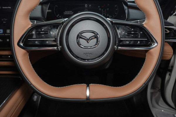 2026 Mazda 6e  Atenza Hatch Image 11
