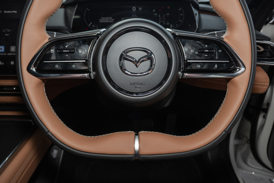2026 Mazda 6e  Atenza Hatch Image 11
