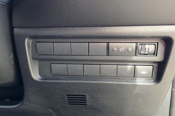 2026 Mitsubishi Outlander ZM Black Edition SUV Image 21