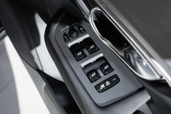 2026 Volvo XC90 L Series  Black Edition SUV Image 28