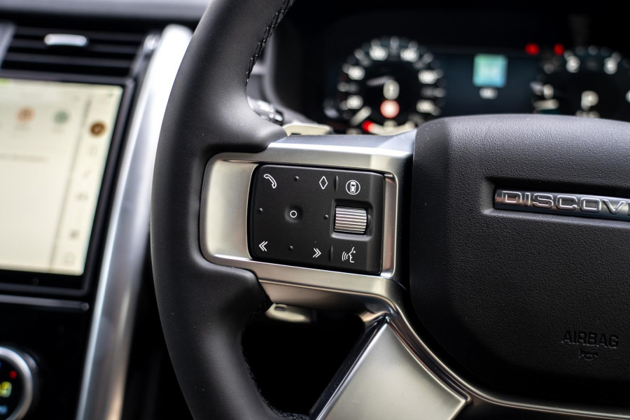 2025 Land Rover Discovery Series 5 D350 Dynamic SE SUV