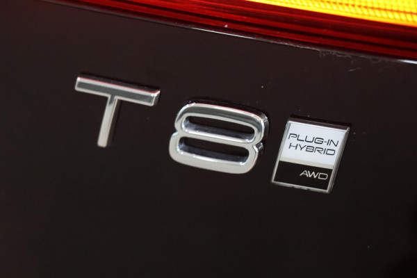 2024 MY25 Volvo XC60  Ultra T8 Plug-In Hybrid SUV Image 6
