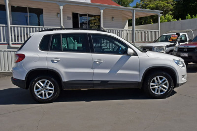 2010 Volkswagen Tiguan 5N MY10 103TDI Suv Image 5