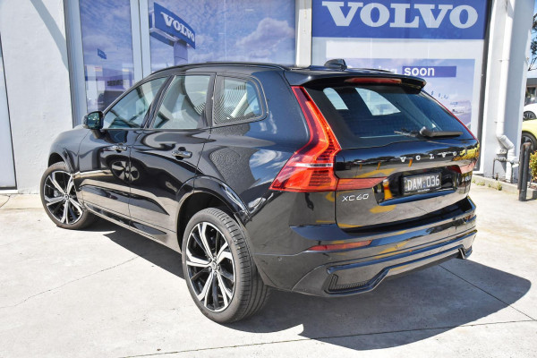 2023 Volvo XC60  Ultimate B6 Dark SUV Image 3