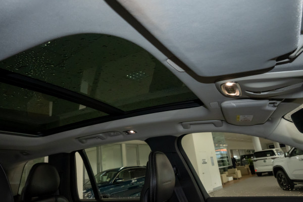 2015 MY16 Volvo XC90 L Series T6 Inscription SUV image 12