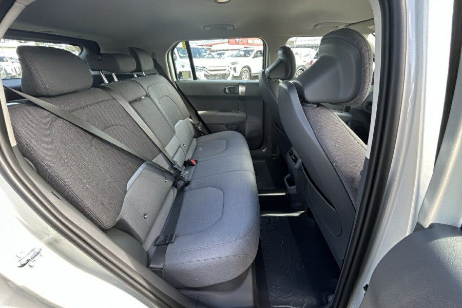 2025 Kia EV3 SV Air Standard Range SUV Image 17