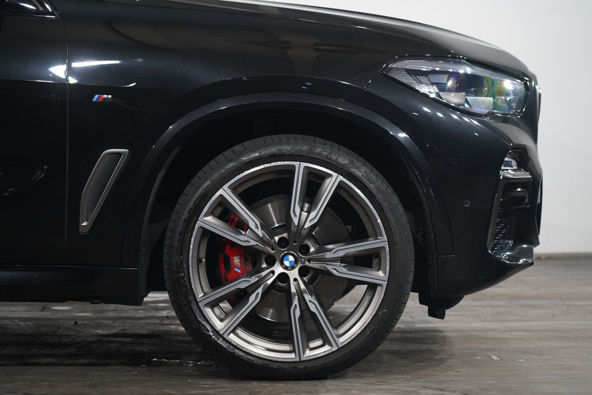 2021 BMW X5 M50i SUV Image 5