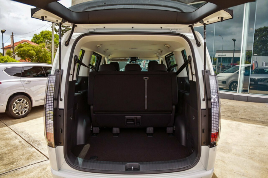 2026 Hyundai Staria US4.V3  People Mover Image 8
