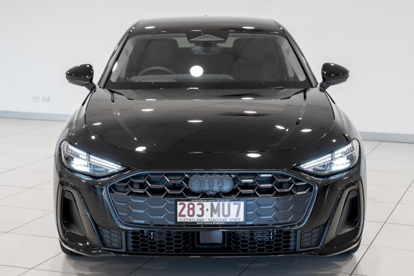 2025 Audi A5 B10 TFSI 150kW S line Sedan image 4