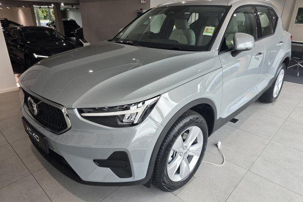2024 MY25 Volvo XC40 XZ Plus B4 SUV Image 3
