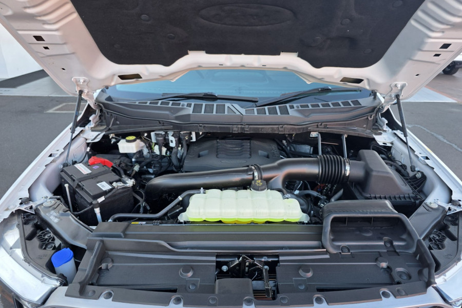 2023 Ford F-150 No Series Lariat Dual Cab Image 20