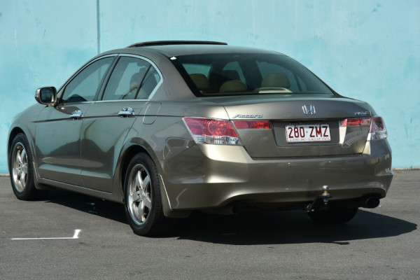 2008 Honda Accord 8th Gen V6 Sedan Image 3