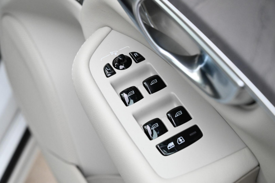 2026 Volvo XC90 L Series Ultra B5 Dark SUV