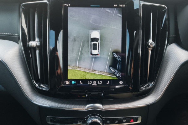 2021 MY22 Volvo XC60 UZ B6 R-Design SUV Image 28