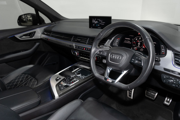 2019 Audi SQ7 TDI SUV image 18