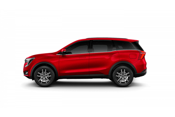 2025 Mahindra XUV700  AX7L SUV