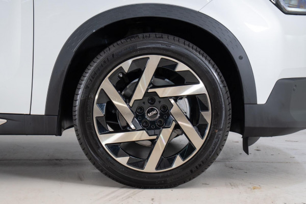 2025 MINI Countryman U25 C Favoured SUV image 23