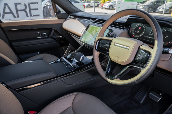 2026 Land Rover Range Rover Sport L461 P530 Autobiography SUV image 7