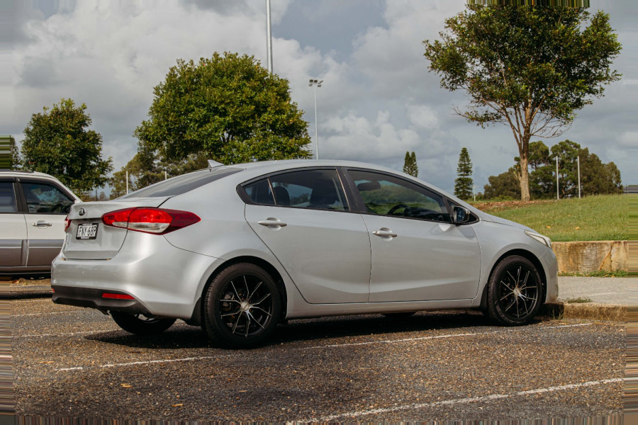 2016 MY17 Kia Cerato YD S Hatch Image 14