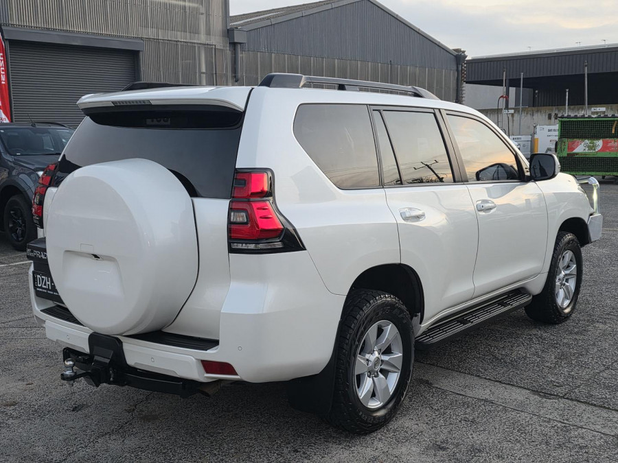 2023 Toyota LandCruiser Prado GDJ150R GXL SUV Image 7