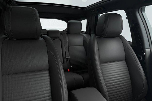 2025 MY25.5 Land Rover Discovery Sport L550 P250 Dynamic SE SUV