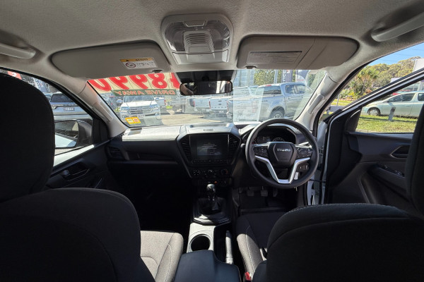 2022 Isuzu D-MAX RG SX Cab Chassis Image 12