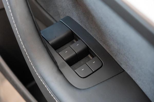 2022 Tesla Model 3  Rear-Wheel Drive Sedan image 18