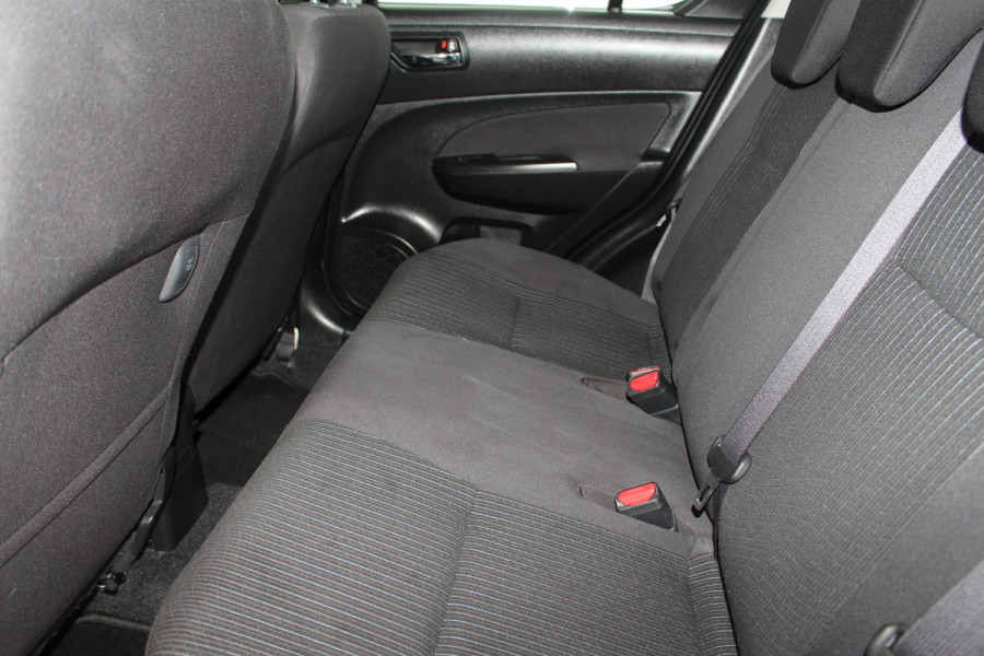 2014 Suzuki Swift FZ GL Hatchback Image 11