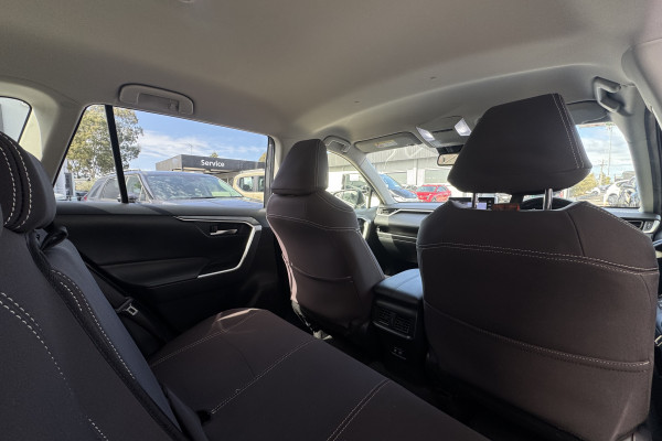 2020 Toyota RAV4 MXAA52R GXL SUV Image 18