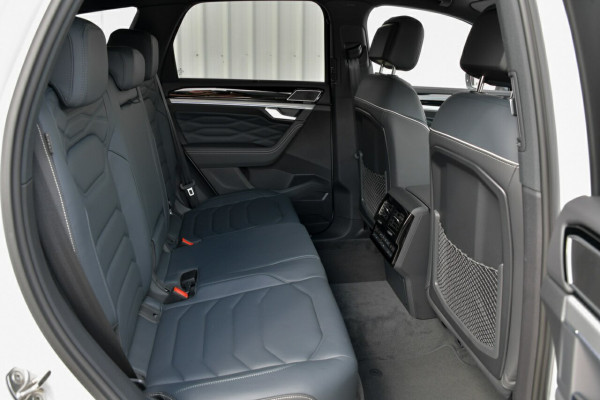 2024 Volkswagen Touareg RC 210TDI R-Line SUV Image 5