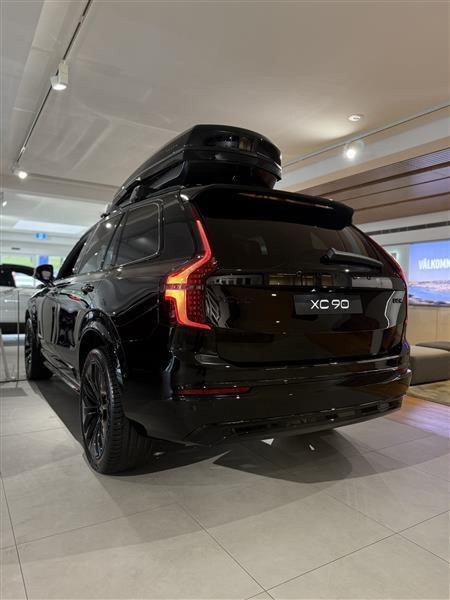 2026 Volvo XC90 L Series Black Edition SUV Image 5