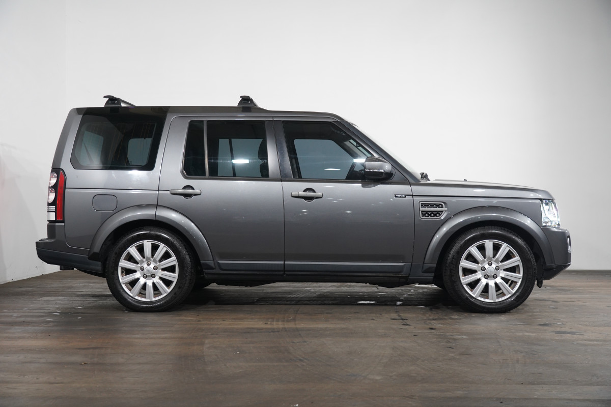 2015 Land Rover Discovery 3.0 Tdv6 SUV Image 4