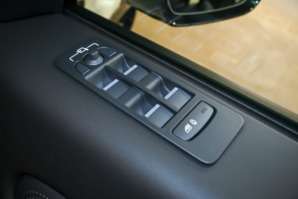 2026 Land Rover Discovery Sport L550 P250 Metropolitan SUV image 10