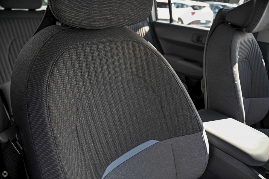 2026 Kia EV3 SV Air Standard Range SUV Image 8
