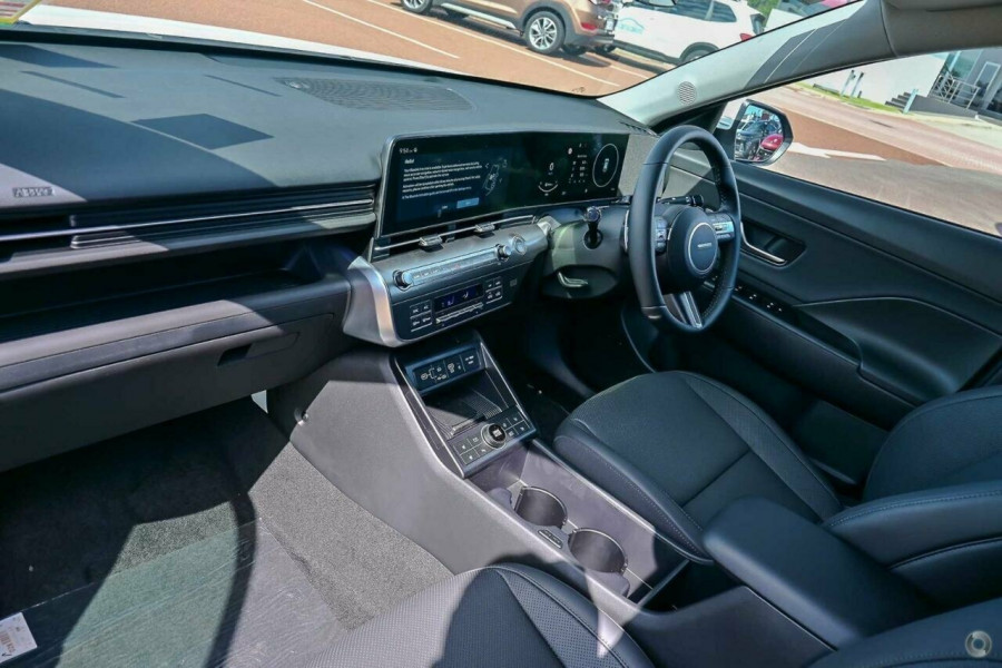 2025 Hyundai KONA SX2.V2 Premium SUV Image 8