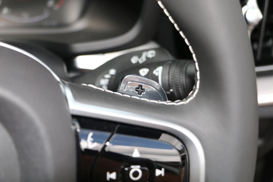 2019 MY20 Volvo V60 F-Series T5 R-Design Wagon Image 18