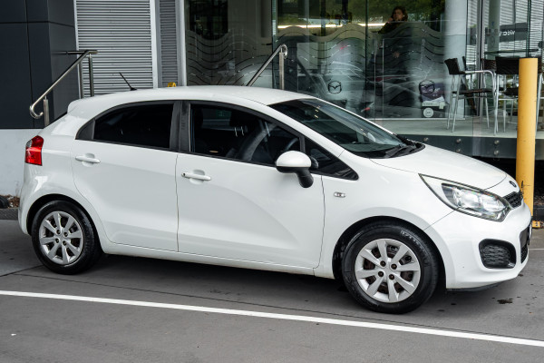 2013 MY14 Kia Rio UB S Hatch Image 3