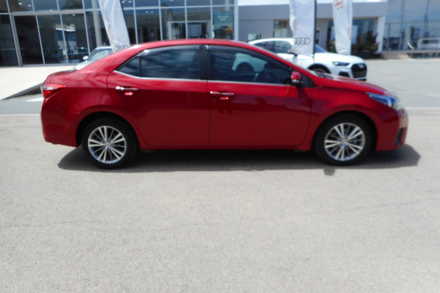 2014 Toyota Corolla ZRE172R SX Sedan